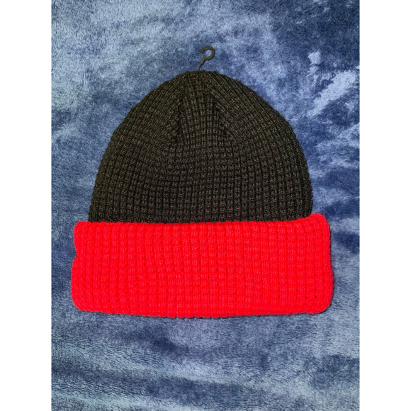 Michael Jordan Photo T-shirt and Chicago Bull Beanie - Picture 4 of 11